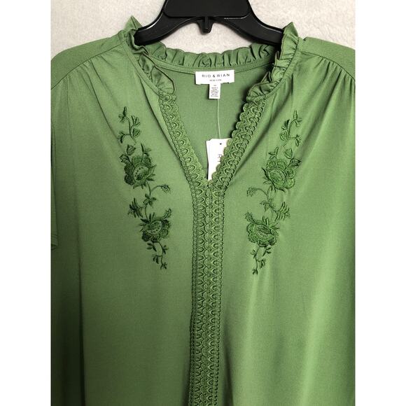 Rio & Rian Embroidered Top Women's 3X Ruffle Neck Vineyard Green NEW - Picture 2 of 10